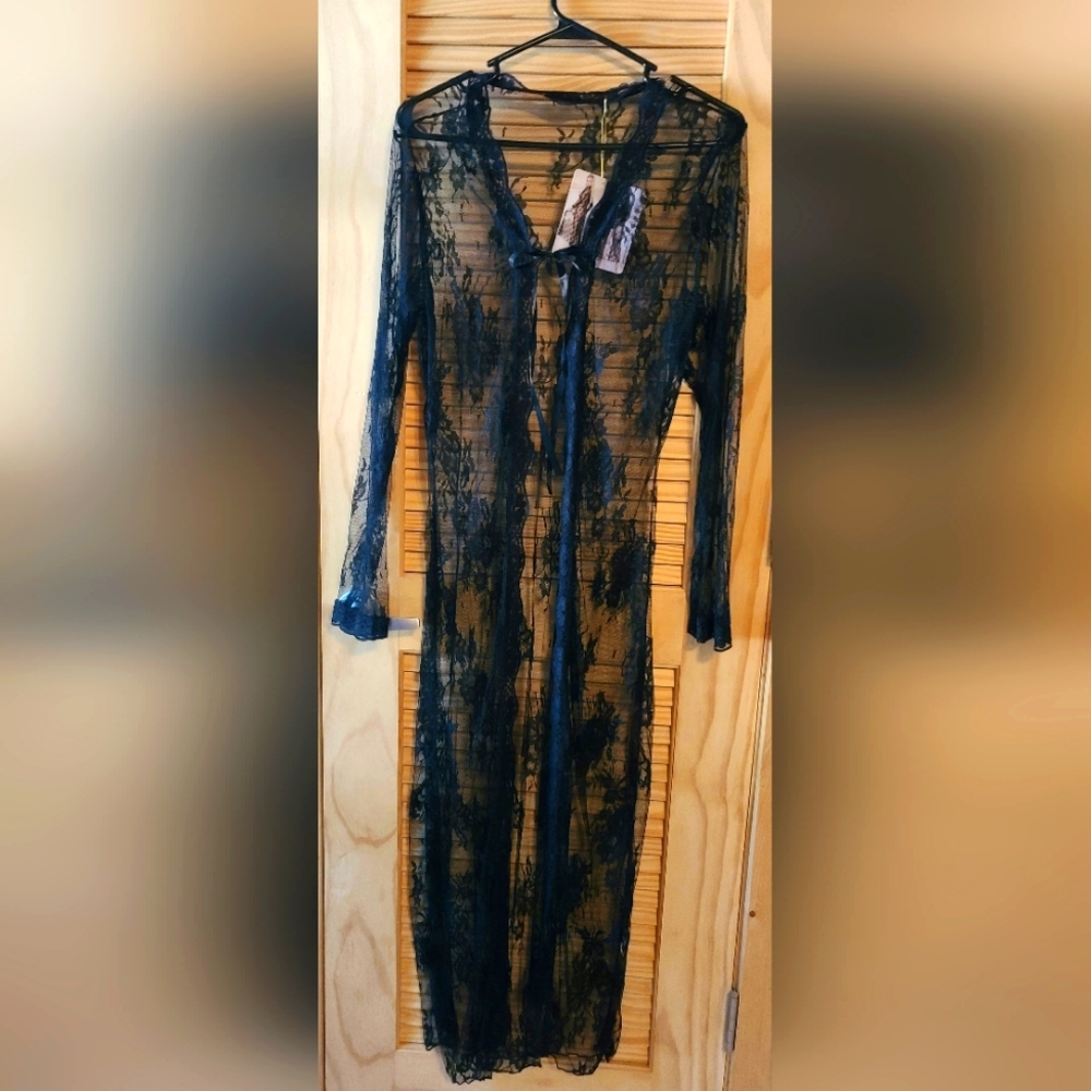Black, lace negligee